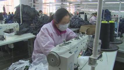 疫情防控不放松,扶貧車間生產忙